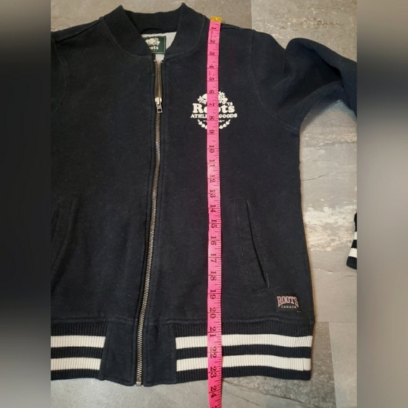 Roots Bomber Jacket. Black, A Bit Dewashed. Bit Of White. Fitted. M. Varsity. - Picture 12 of 13